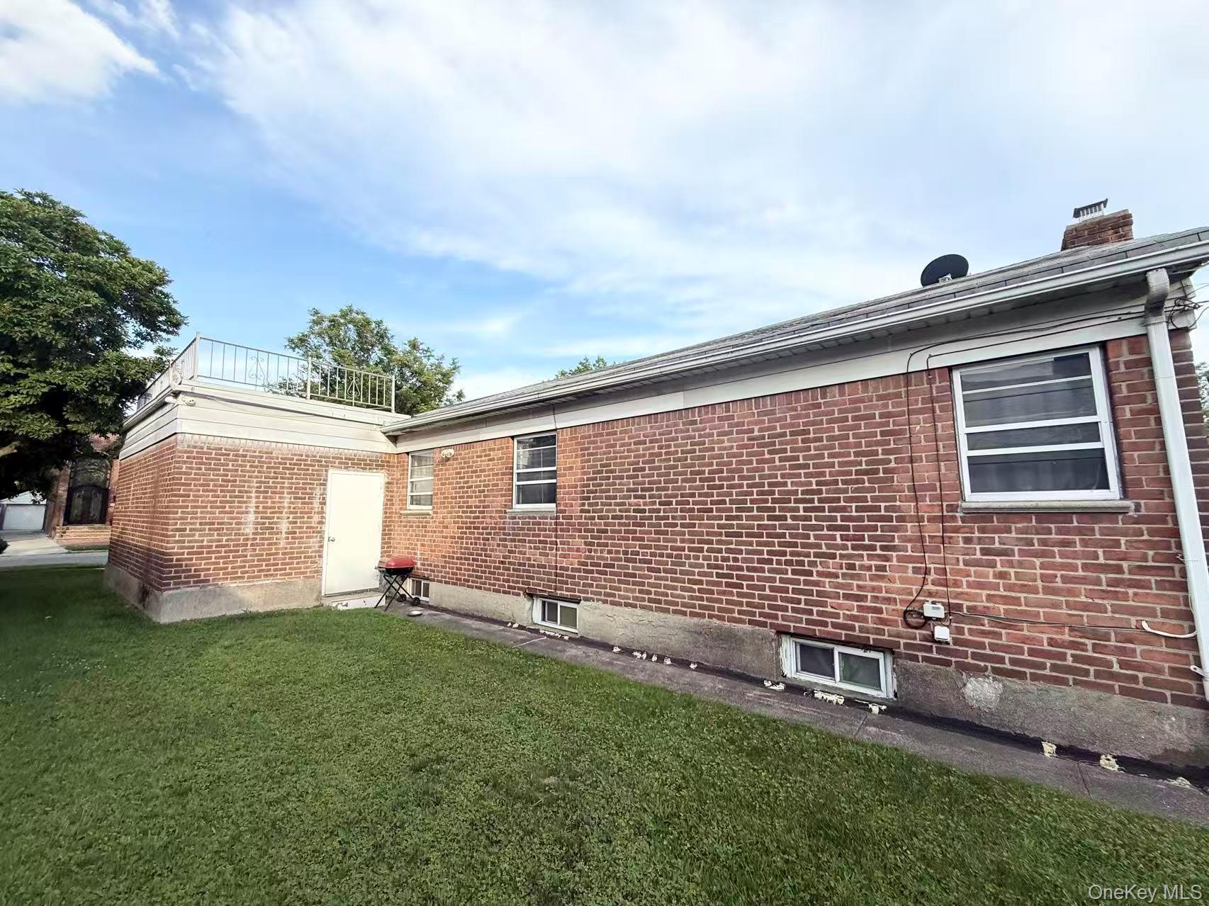 Single Family 180th Street Queens, NY 11365, MLS-1041148-12