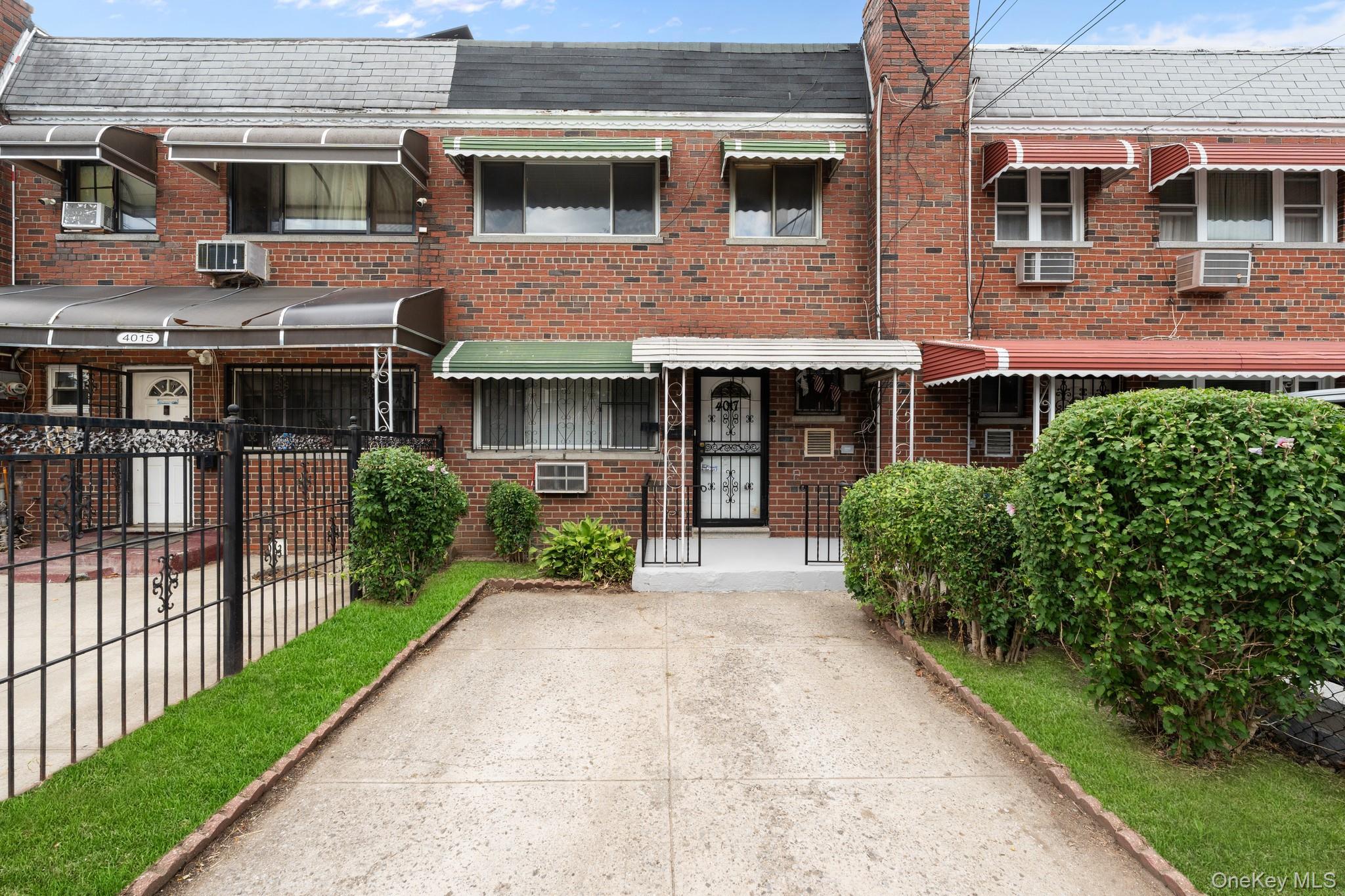 Single Family Ely Avenue  Bronx, NY 10466, MLS-1041150-12
