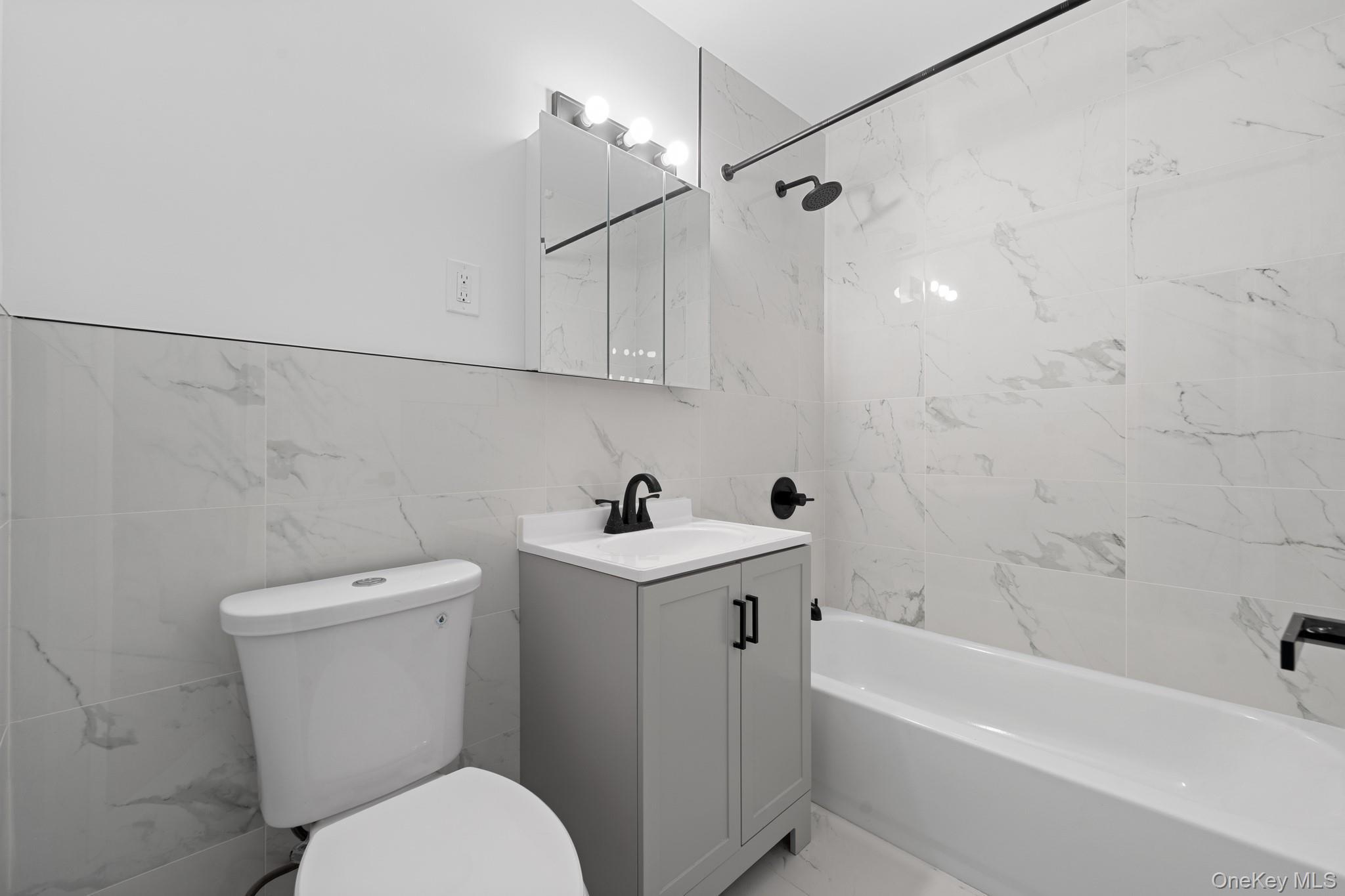 Single Family Ely Avenue Bronx, NY 10466, MLS-1041150-4