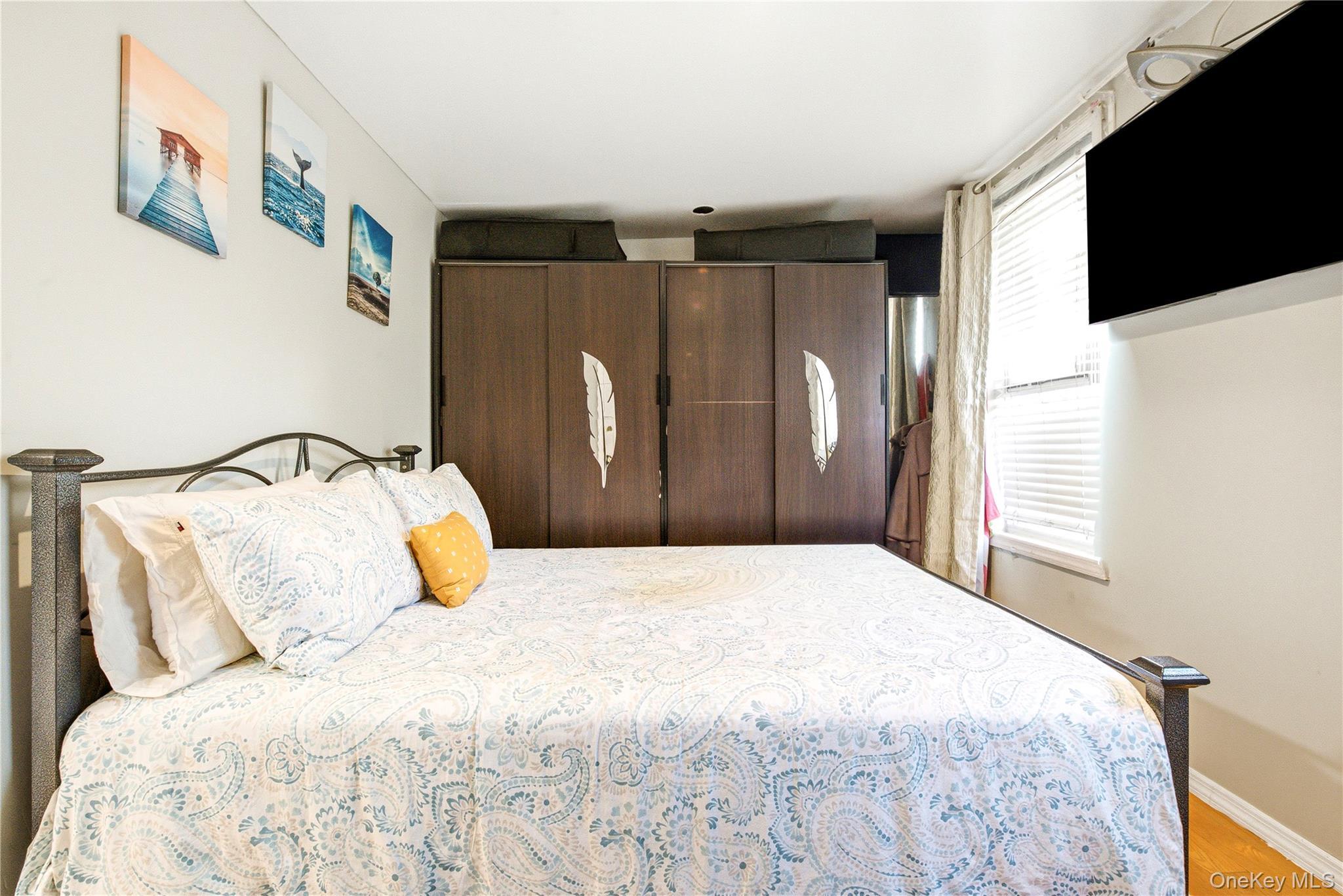 Single Family 23rd Road  Queens, NY 11105, MLS-1041151-16