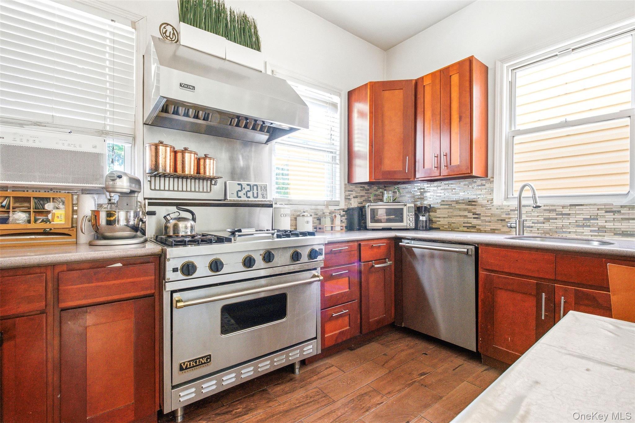 Single Family 23rd Road  Queens, NY 11105, MLS-1041151-23