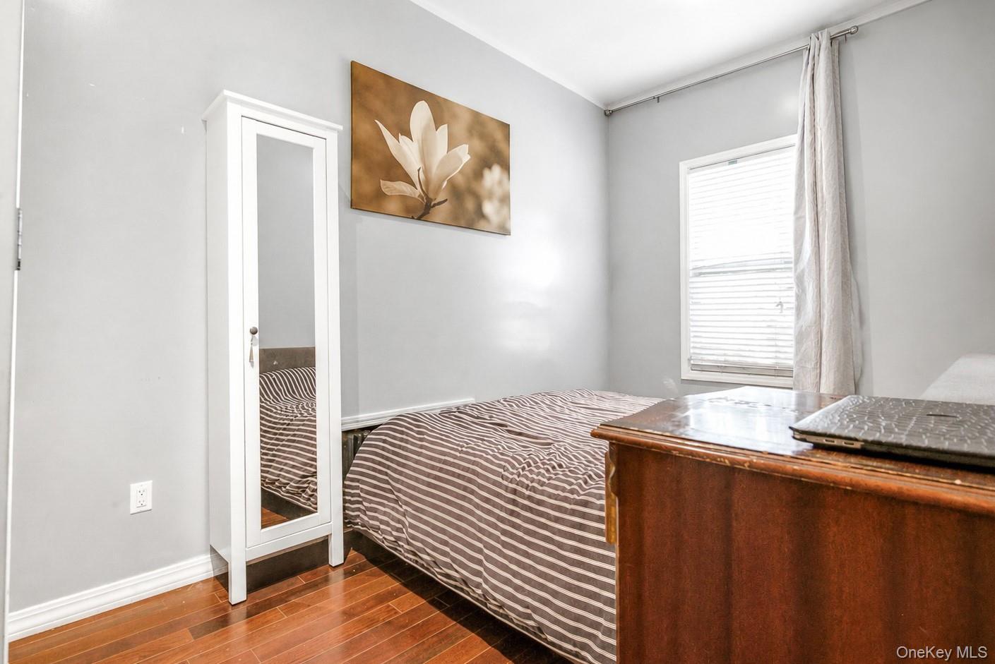 Single Family 23rd Road  Queens, NY 11105, MLS-1041151-30