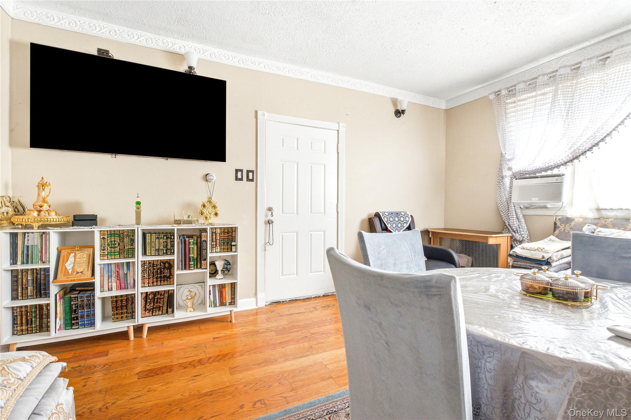 Single Family 23rd Road  Queens, NY 11105, MLS-1041151-8