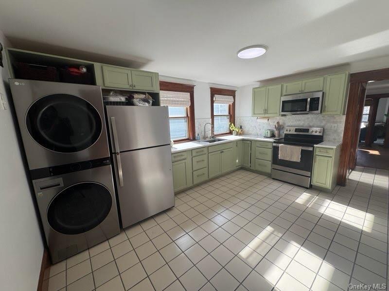 Single Family N Hamilton Street Dutchess County, NY 12601, MLS-1041152-11