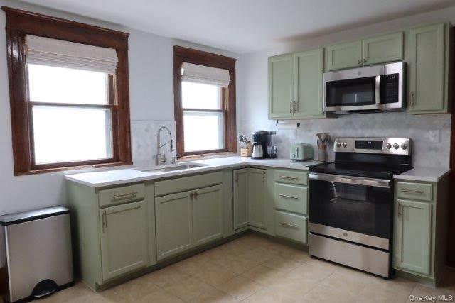 Single Family N Hamilton Street Dutchess County, NY 12601, MLS-1041152-15