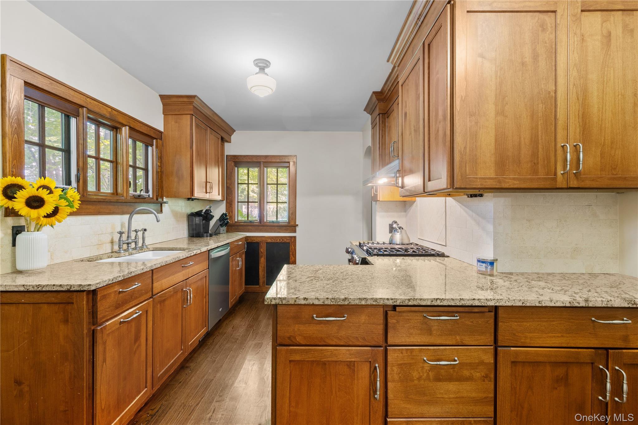 Single Family Merritts Pond Road Suffolk County, NY 11901, MLS-1041164-10