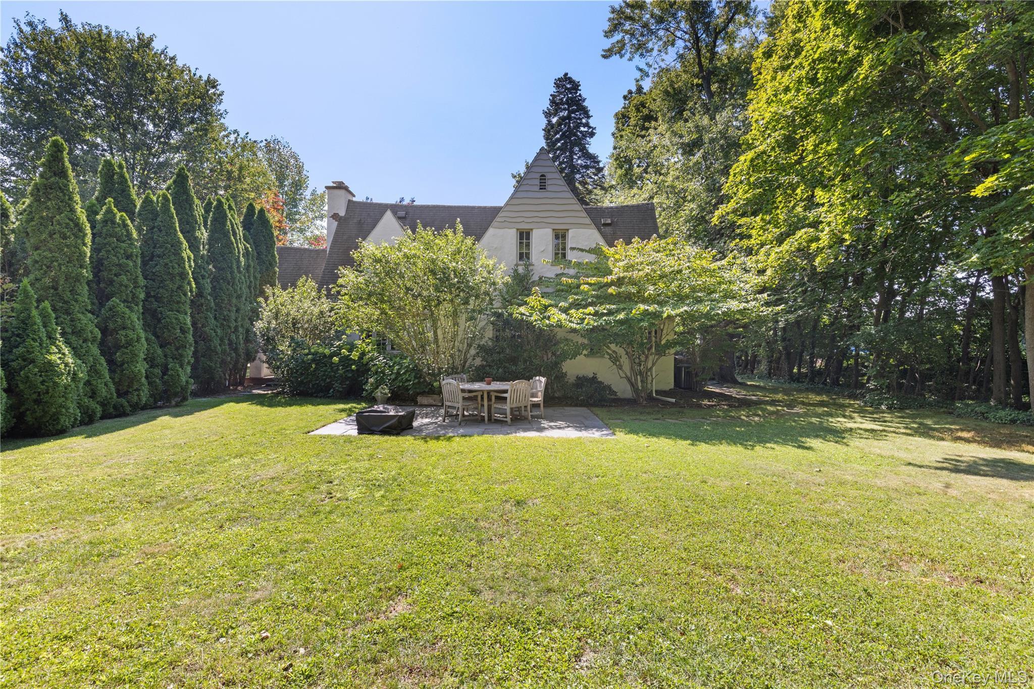Single Family Merritts Pond Road Suffolk County, NY 11901, MLS-1041164-25