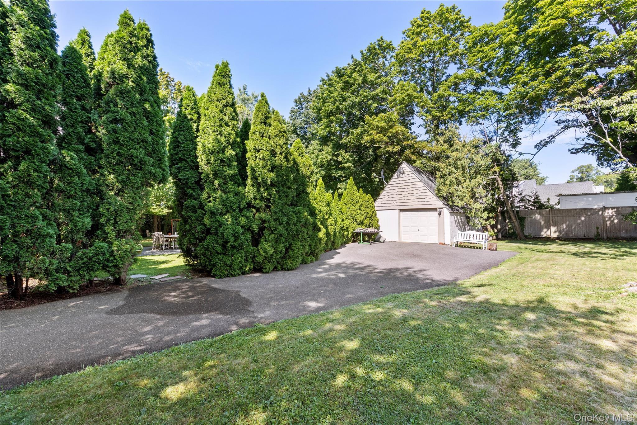 Single Family Merritts Pond Road Suffolk County, NY 11901, MLS-1041164-4