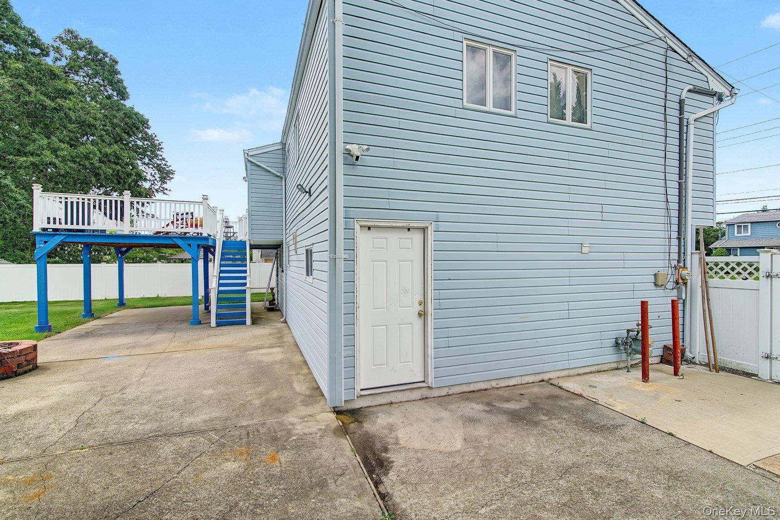 Single Family Church Street Suffolk County, NY 11741, MLS-1041174-7