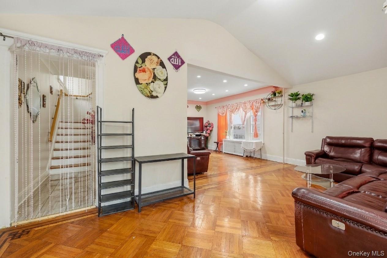 Single Family E 51st Street  Brooklyn, NY 11234, MLS-1041182-6