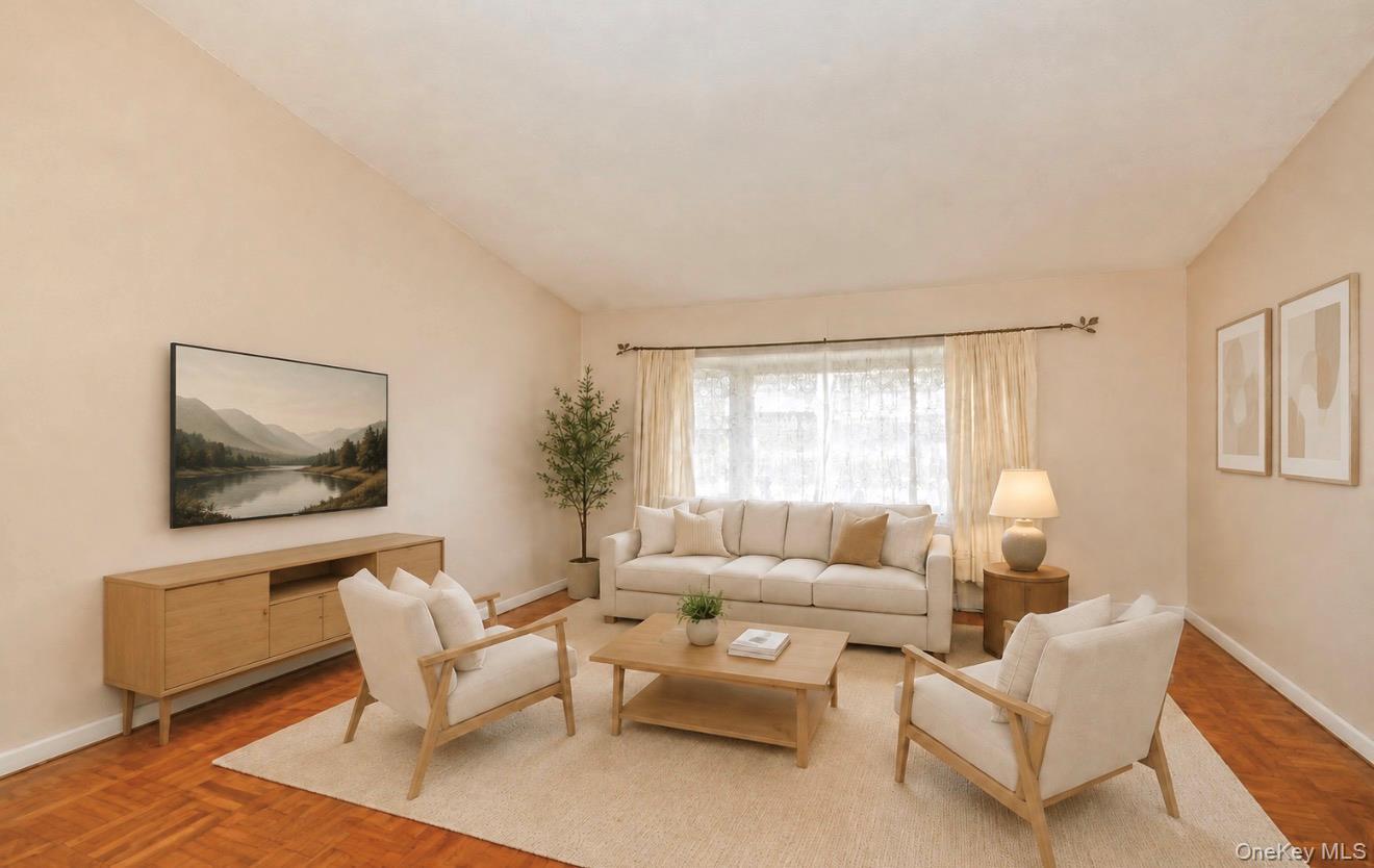 Single Family Sprucetree Lane Suffolk County, NY 11746, MLS-1041196-5