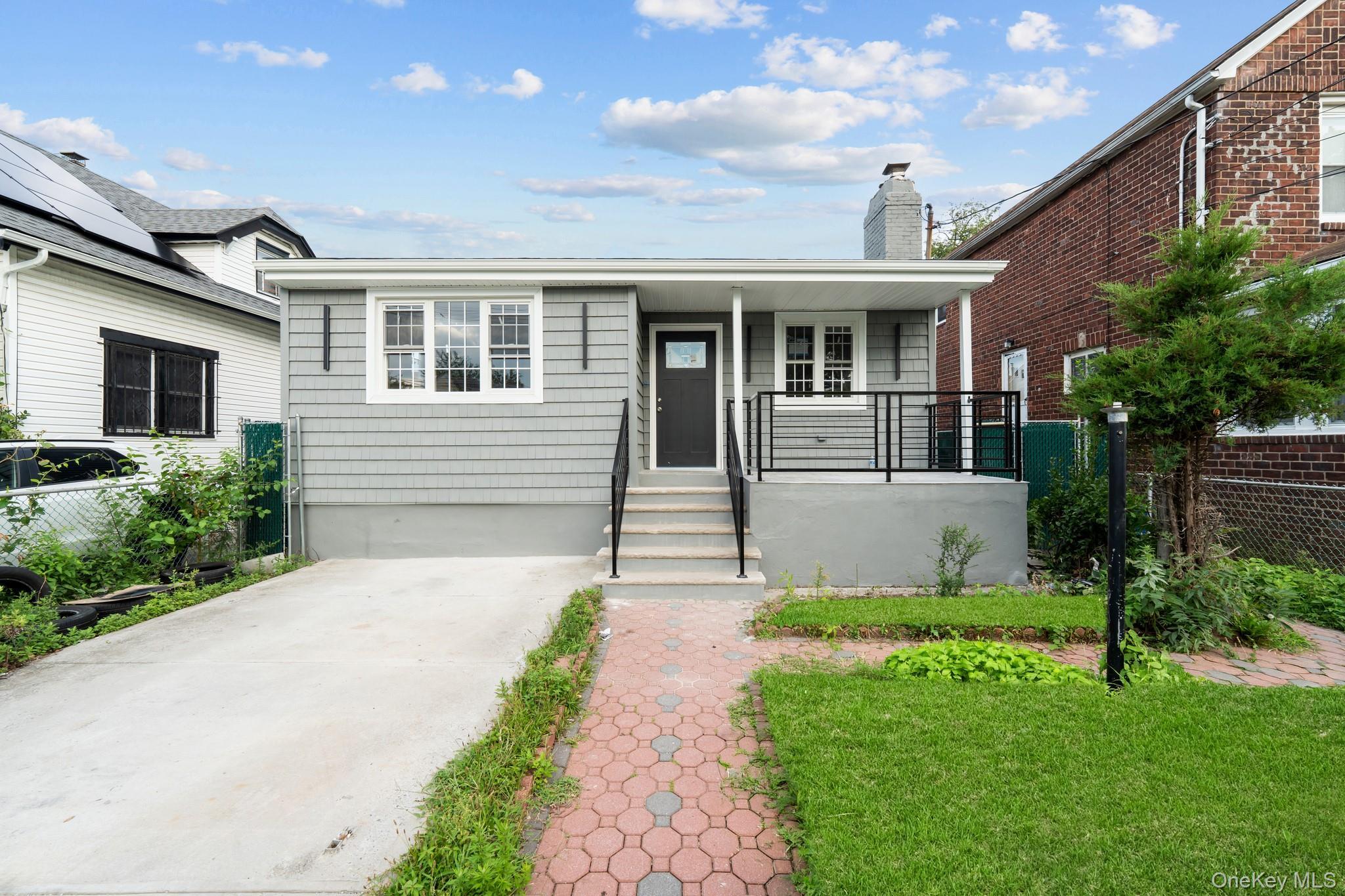 Single Family Williamson Avenue  Queens, NY 11413, MLS-1041205-15