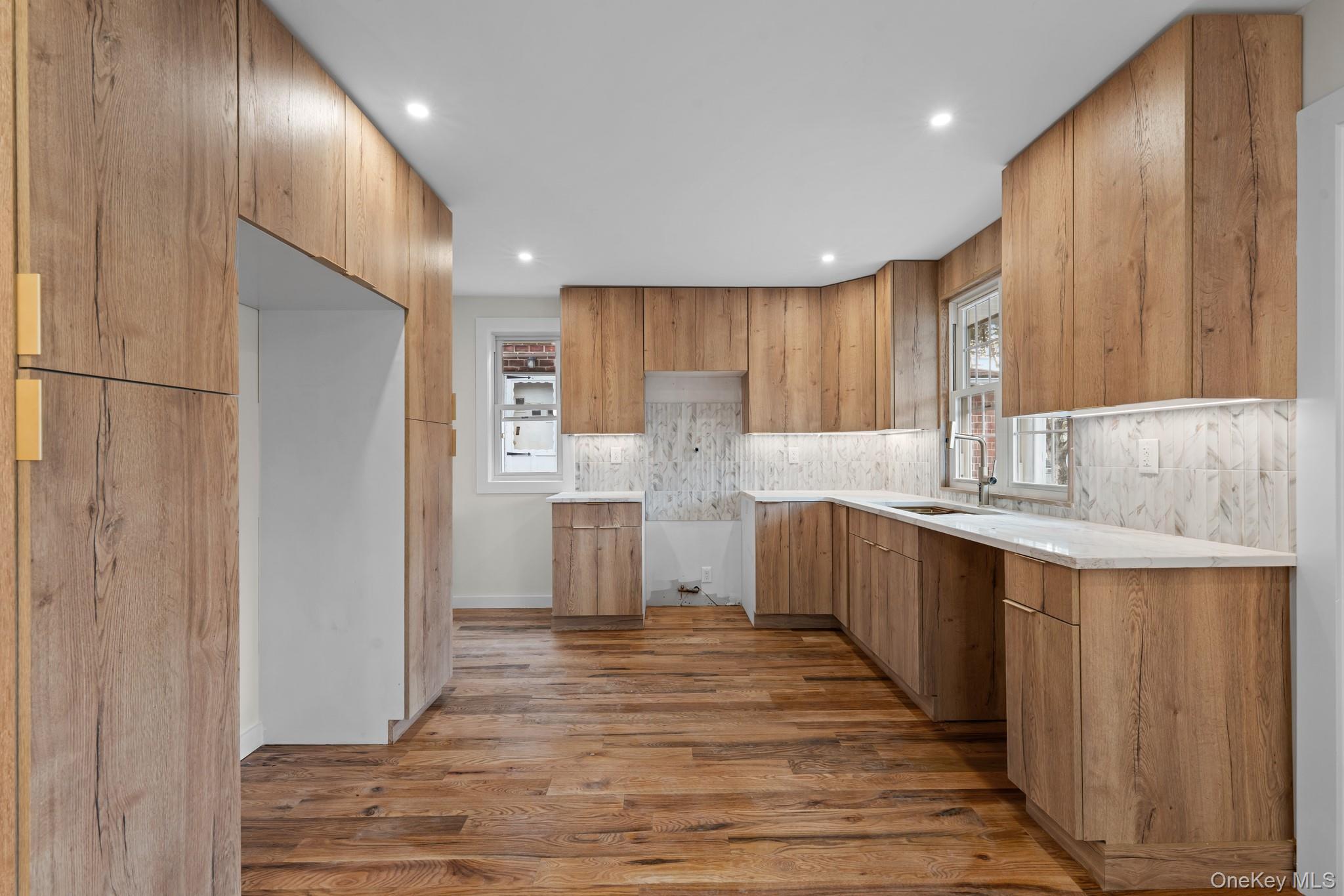 Single Family Williamson Avenue Queens, NY 11413, MLS-1041205-2