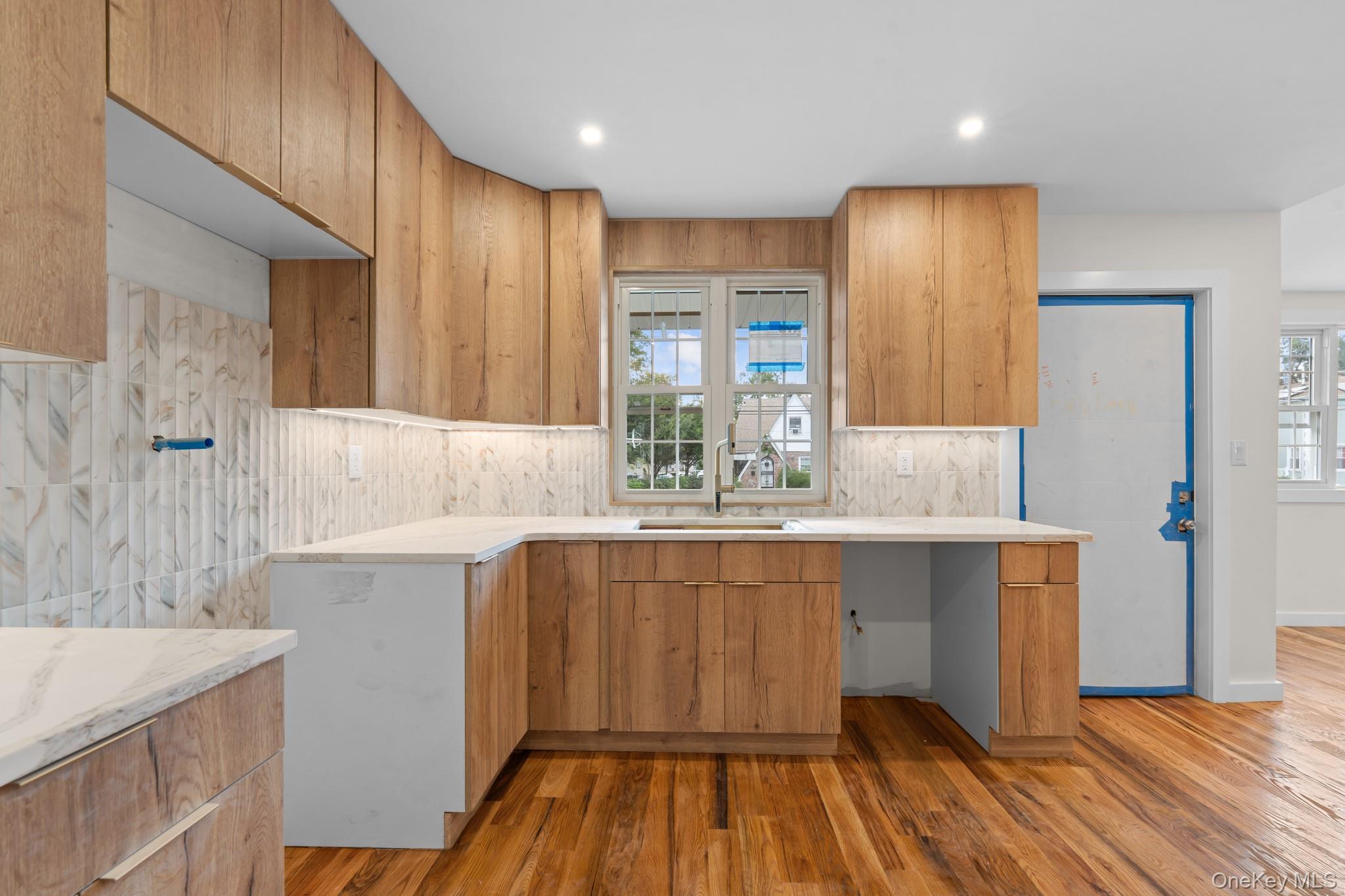 Single Family Williamson Avenue Queens, NY 11413, MLS-1041205-3