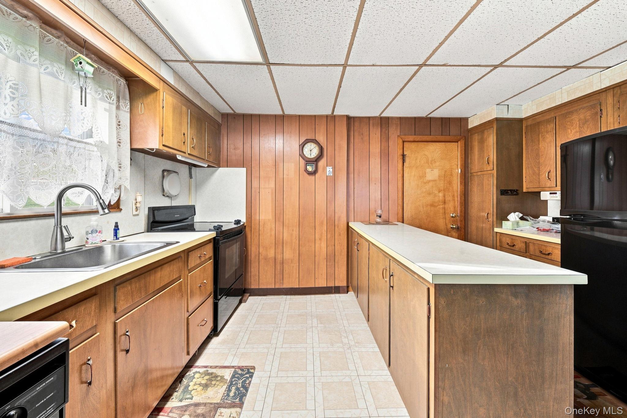 Single Family Birchwood Terrace Dutchess County, NY 12601, MLS-1041207-8