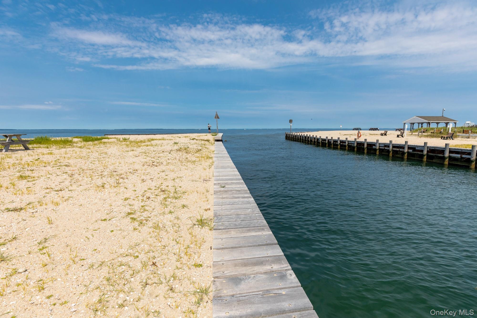 Single Family Isle Of Wight Road  Suffolk County, NY 11937, MLS-1041229-25