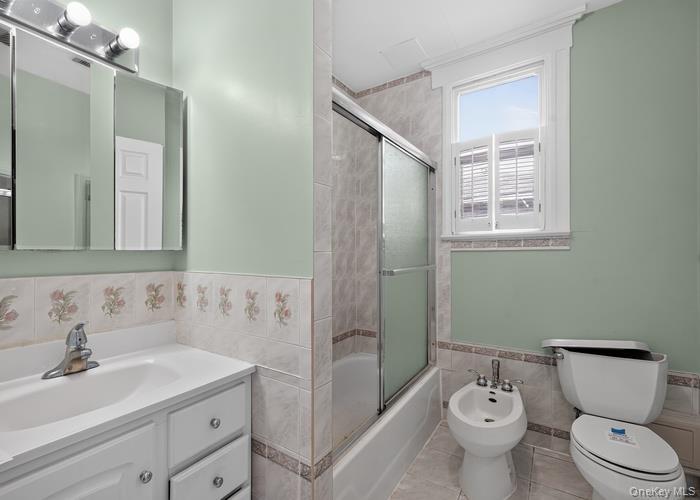 Single Family Victory Boulevard  Staten Island, NY 10301, MLS-1041254-20
