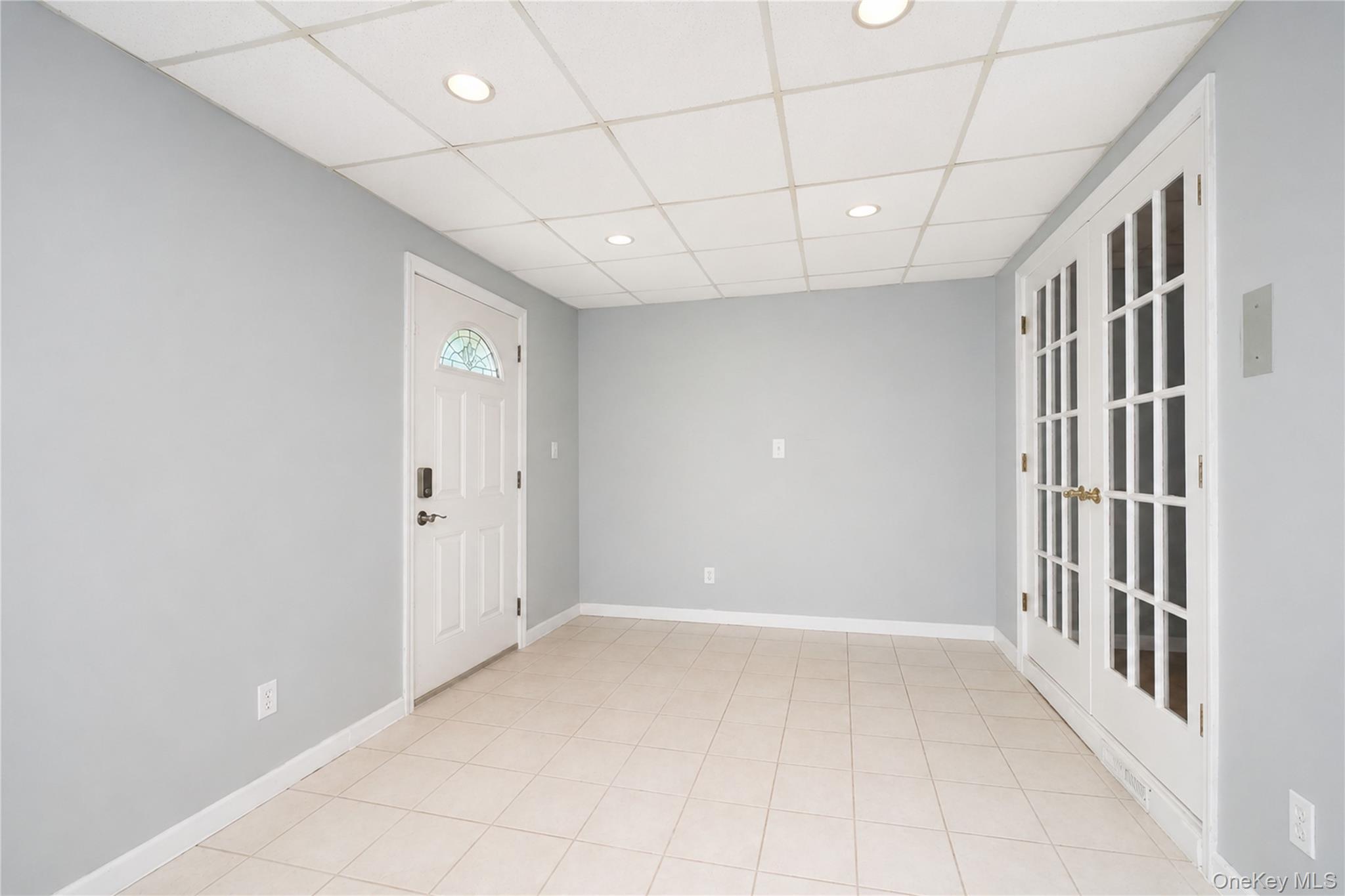 Single Family Amboy Road  Staten Island, NY 10308, MLS-1041255-12
