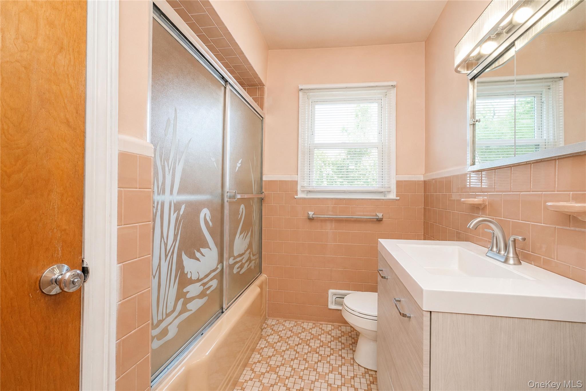 Single Family Amboy Road  Staten Island, NY 10308, MLS-1041255-16