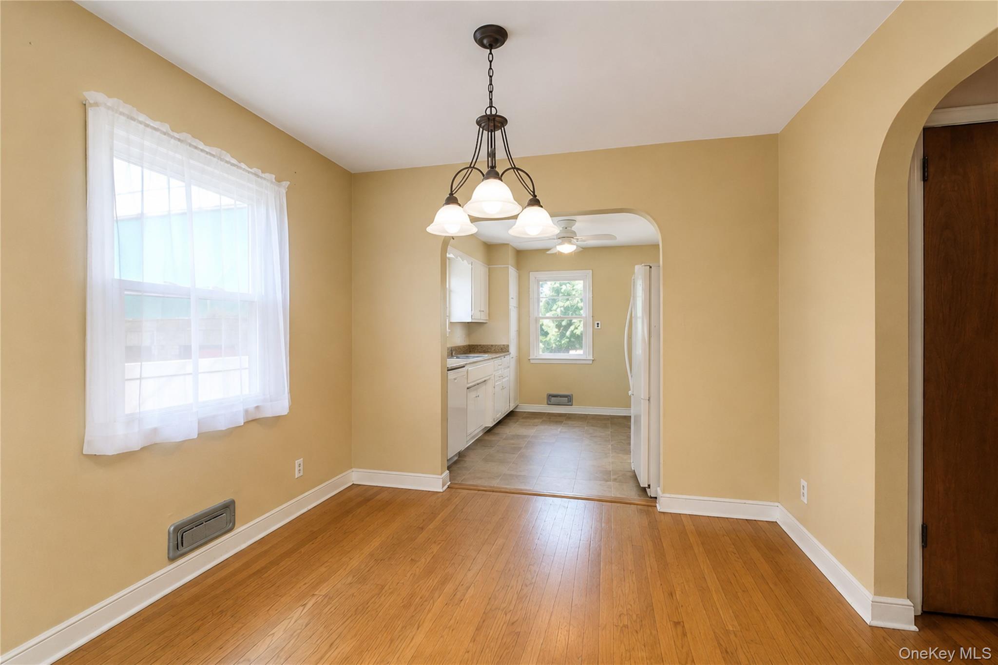 Single Family Amboy Road  Staten Island, NY 10308, MLS-1041255-9