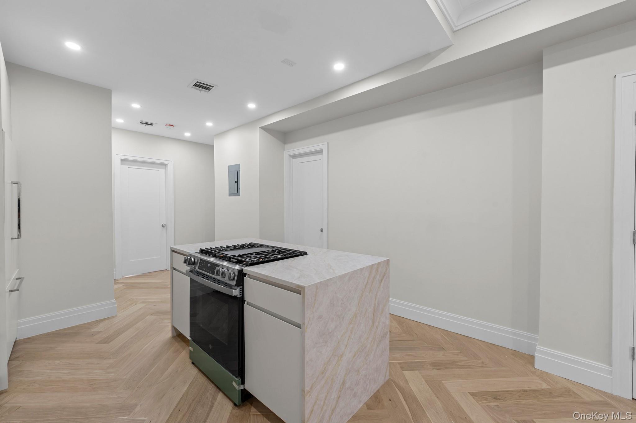 Single Family 27th Street Queens, NY 11101, MLS-1041269-5