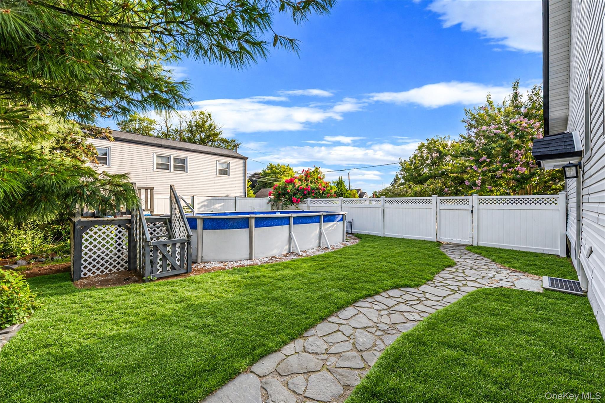 Single Family Howard Avenue Suffolk County, NY 11726, MLS-1041271-25