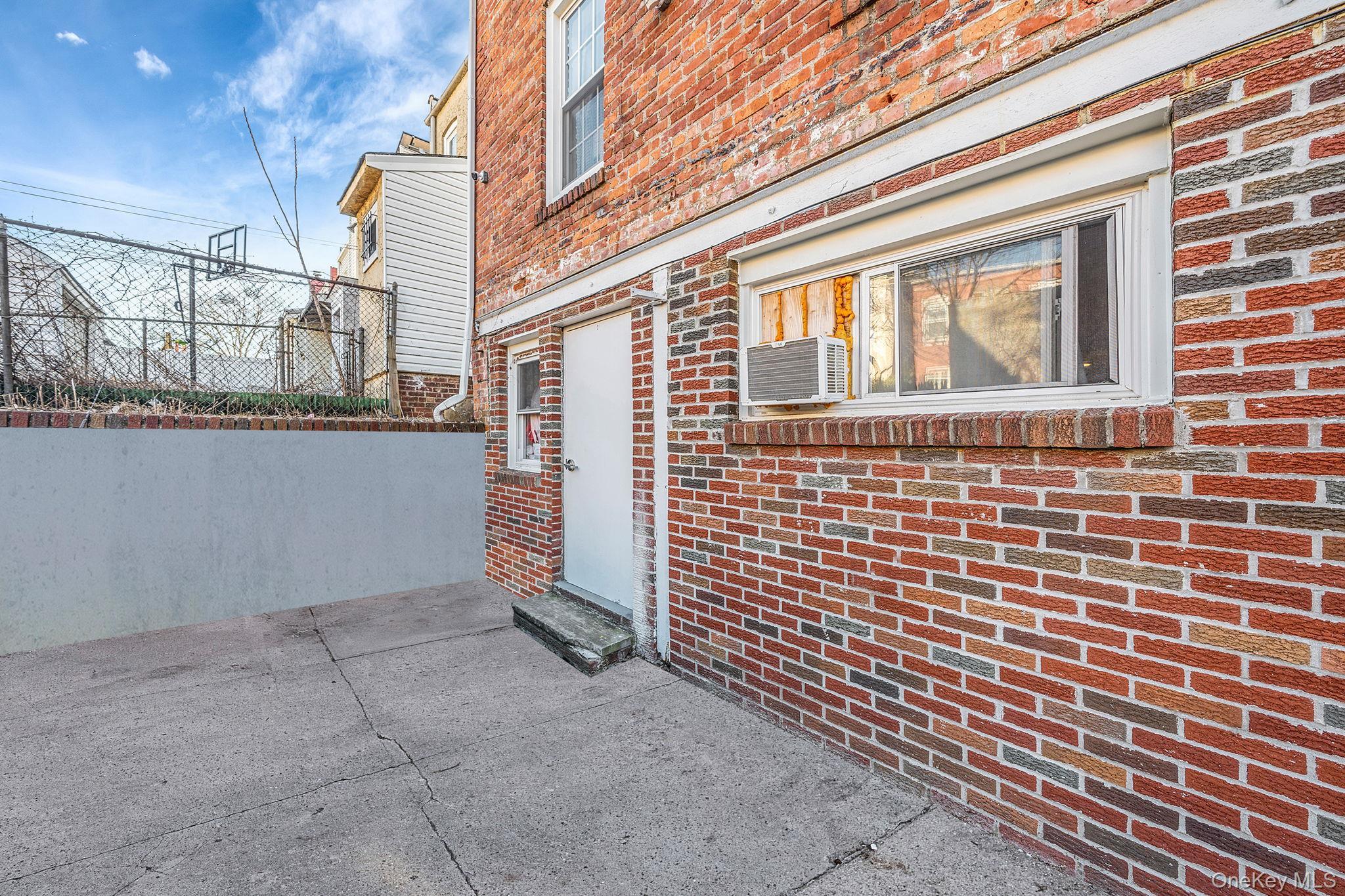 Single Family 98th Street  Queens, NY 11369, MLS-1041277-7