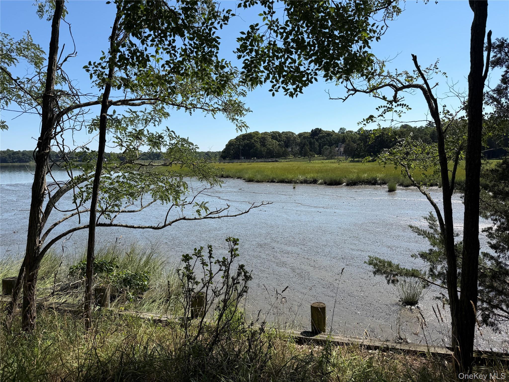 Single Family Old Field Road  Suffolk County, NY 11733, MLS-1041284-4