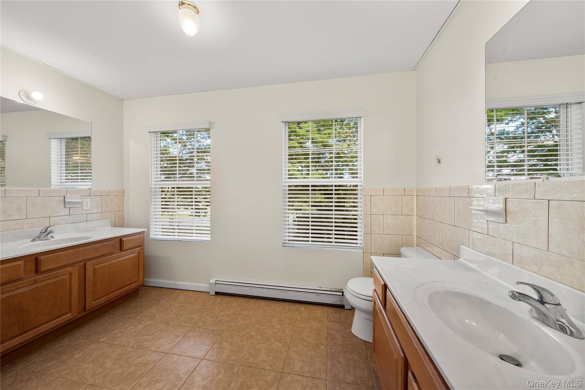 Single Family Dawn Drive  Suffolk County, NY 11967, MLS-1041291-31