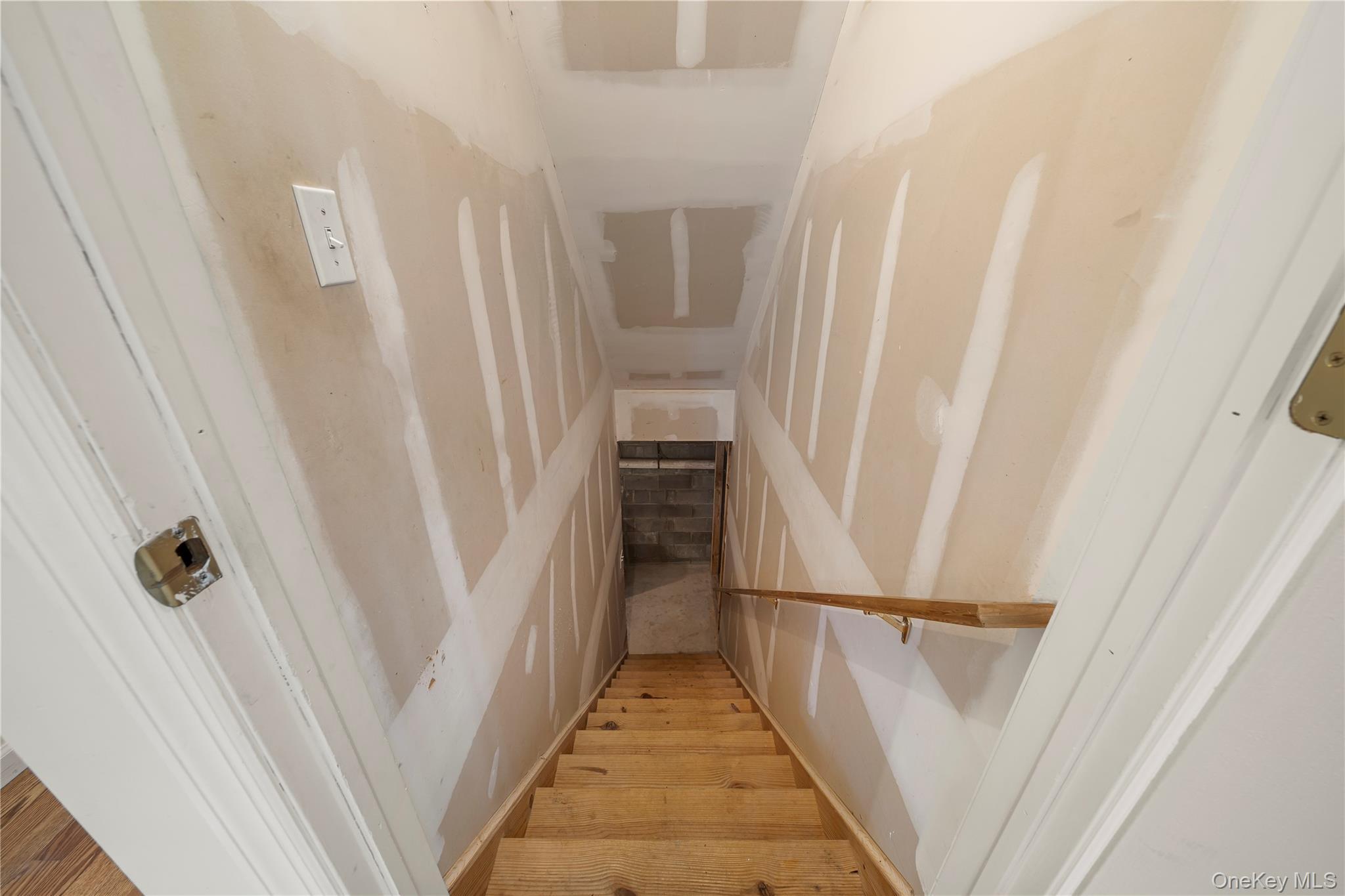 Single Family Dawn Drive  Suffolk County, NY 11967, MLS-1041291-34