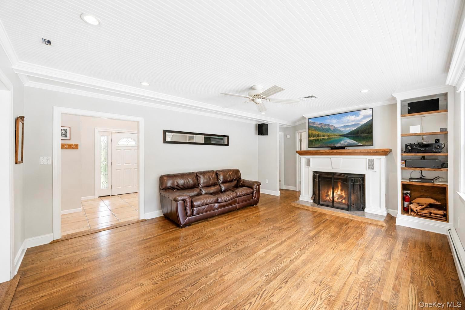 Single Family Echo Avenue Suffolk County, NY 11764, MLS-1041292-15