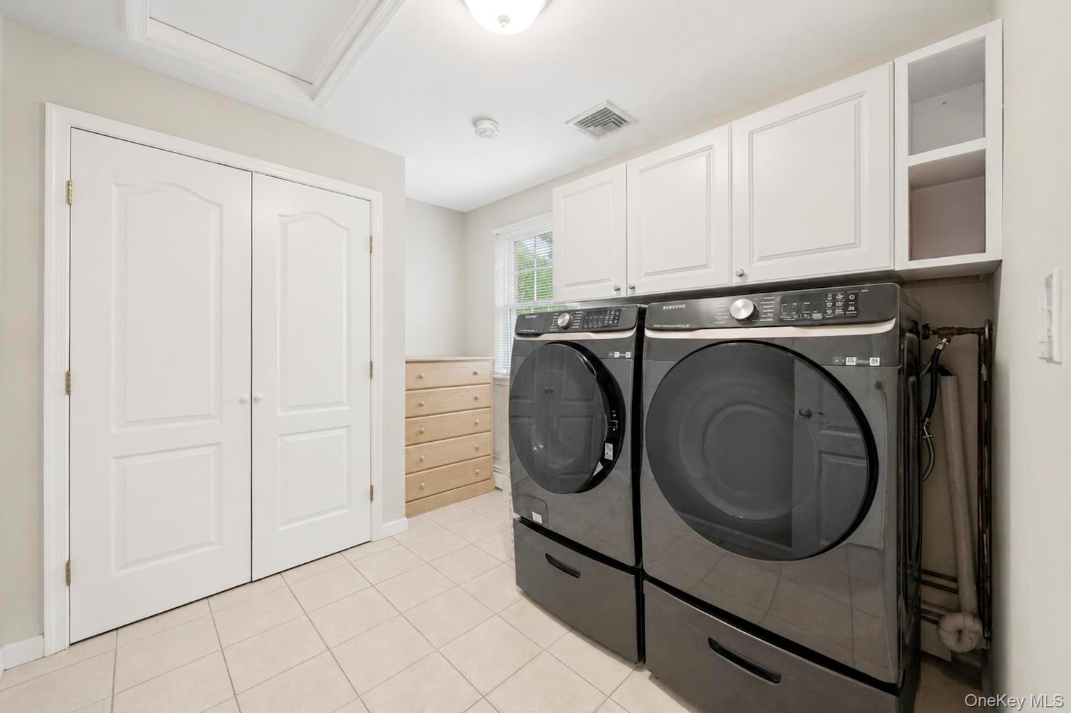 Single Family Echo Avenue Suffolk County, NY 11764, MLS-1041292-19