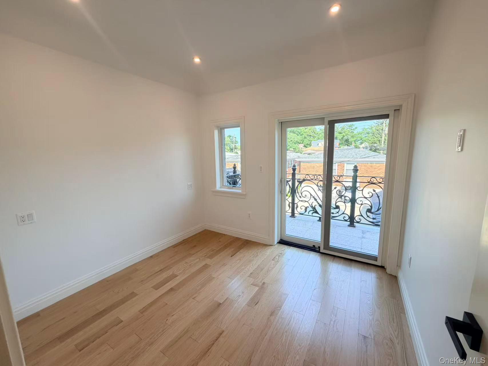 Single Family 166th Street Queens, NY 11365, MLS-1041326-2
