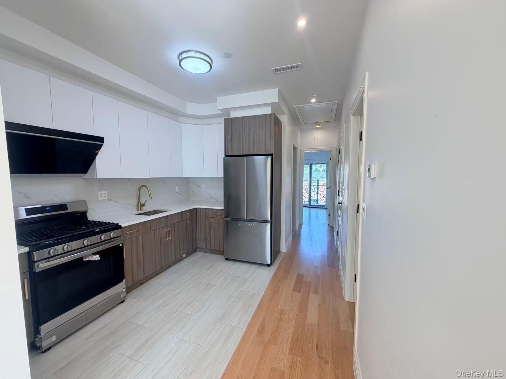 Single Family 166th Street Queens, NY 11365, MLS-1041326-4