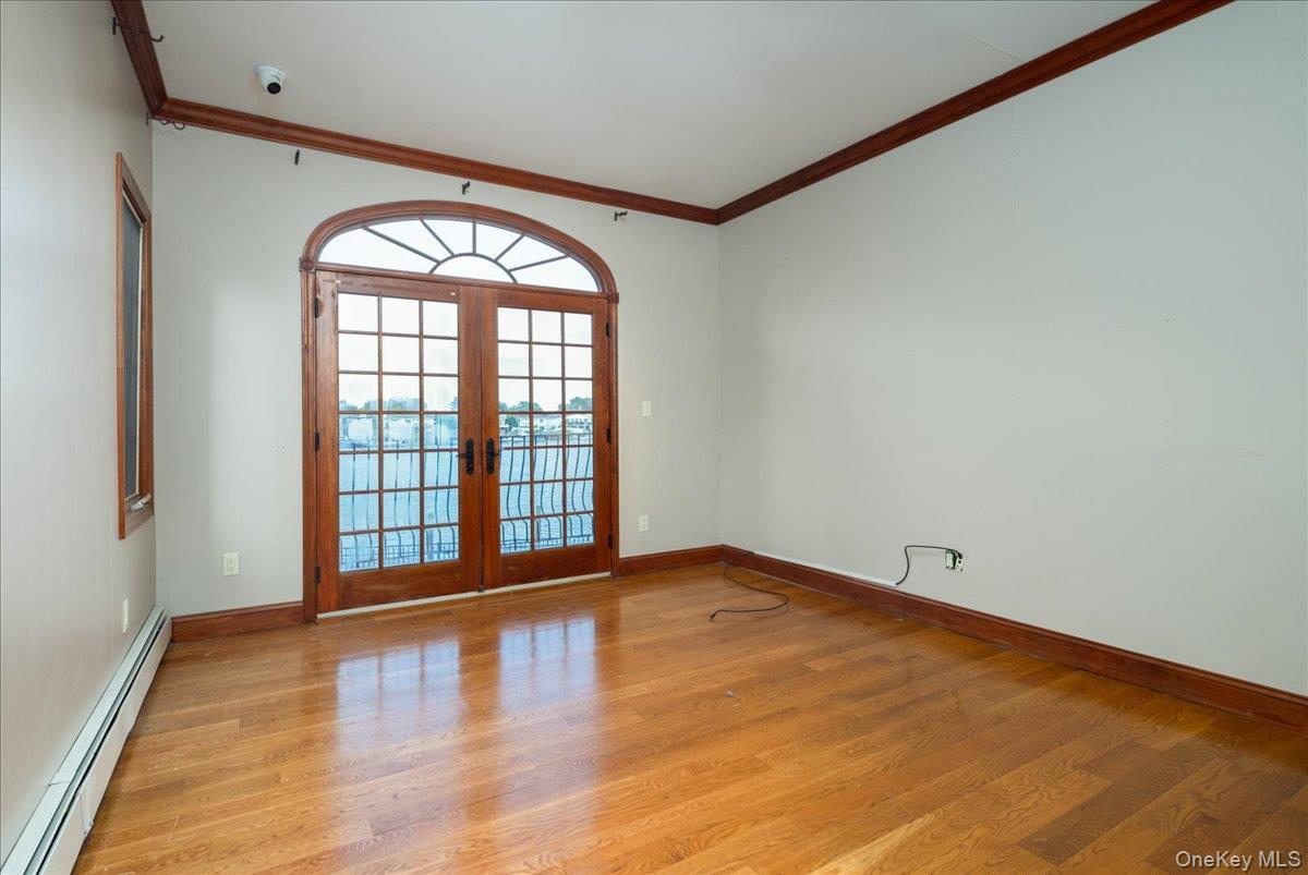 Single Family Judith Drive Nassau County, NY 11710, MLS-1041329-27