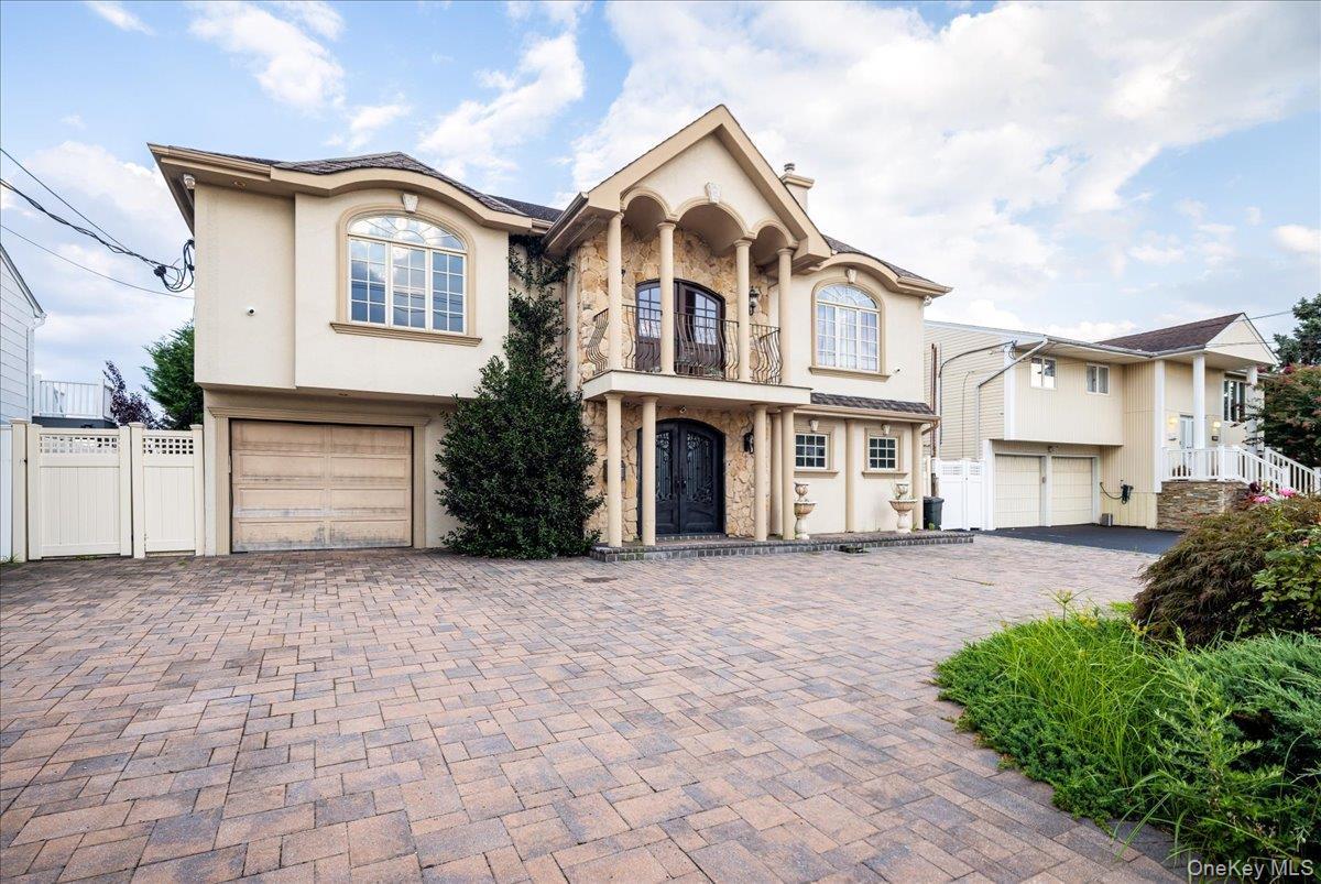 Single Family Judith Drive Nassau County, NY 11710, MLS-1041329-3