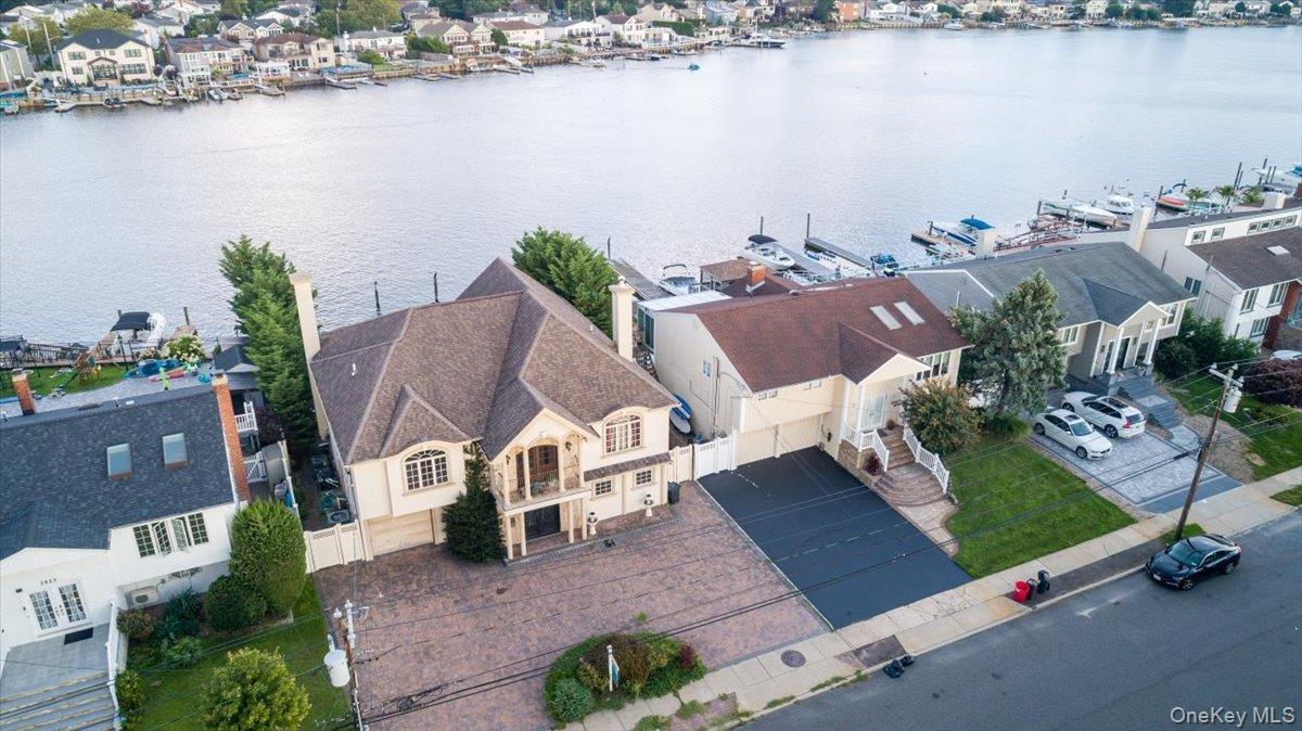 Single Family Judith Drive Nassau County, NY 11710, MLS-1041329-32
