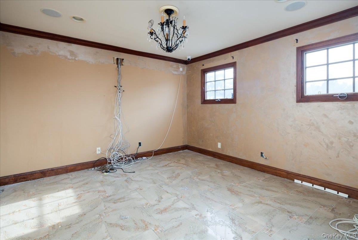 Single Family Judith Drive Nassau County, NY 11710, MLS-1041329-9