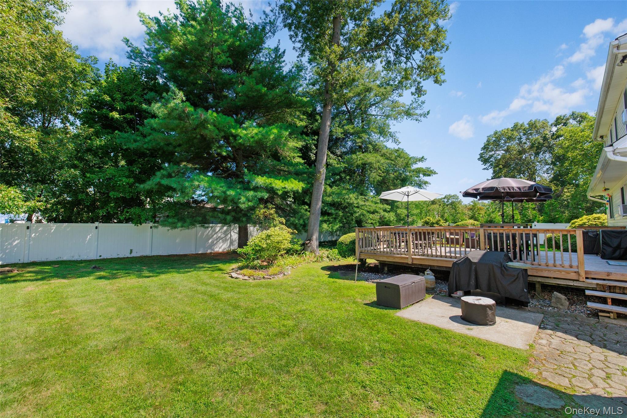 Single Family Westwood Drive  Suffolk County, NY 11703, MLS-1041339-24