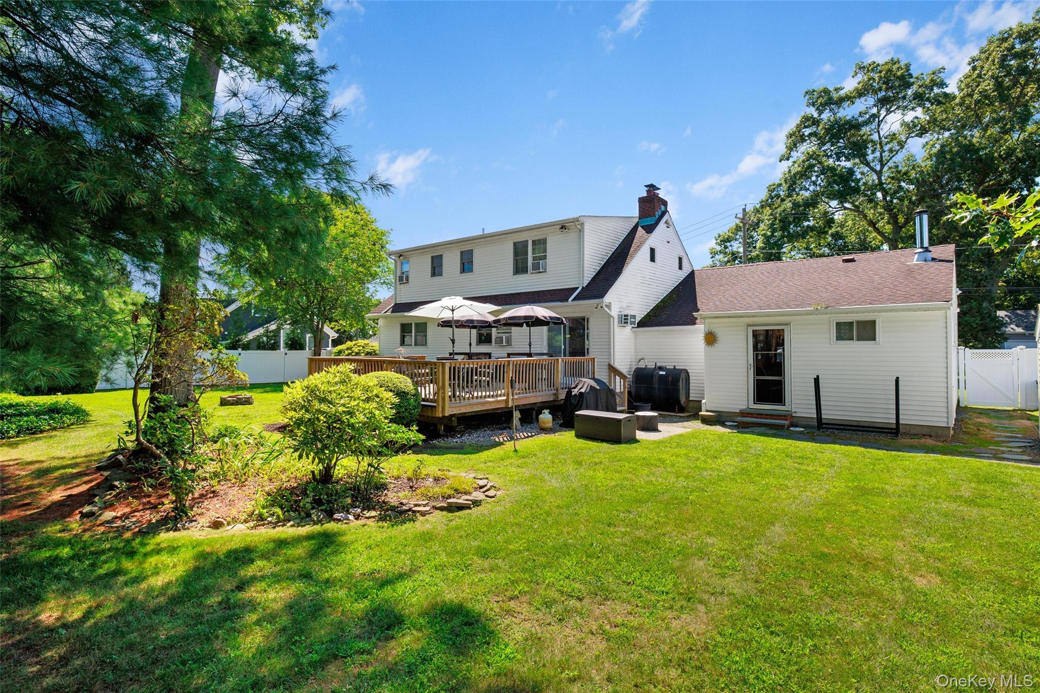 Single Family Westwood Drive  Suffolk County, NY 11703, MLS-1041339-25