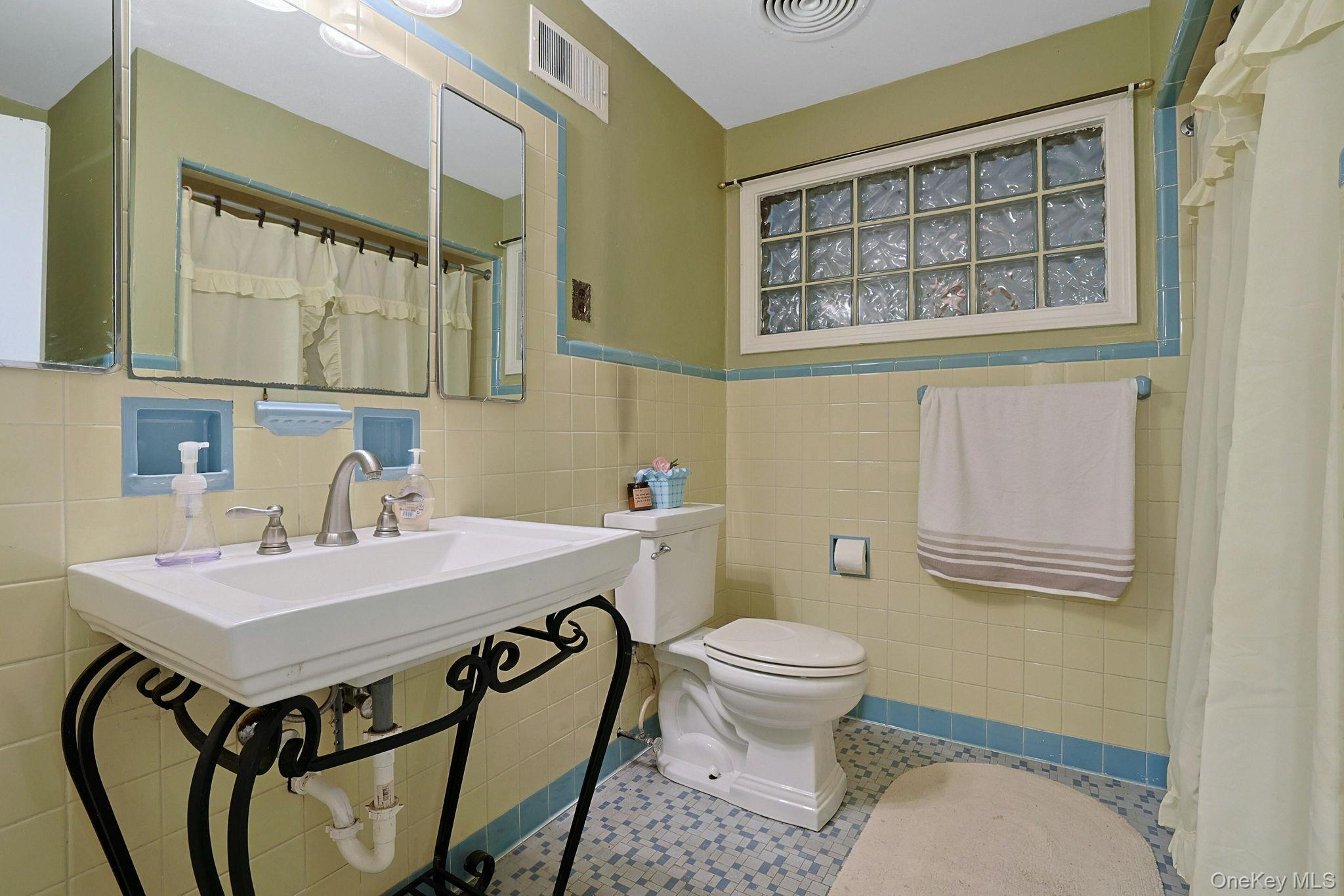 Single Family Apple Lane Drive Orange County, NY 10940, MLS-1041345-16