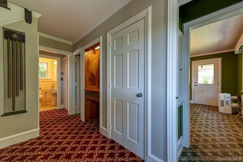 Single Family Laurel Lane Suffolk County, NY 11777, MLS-1041354-15