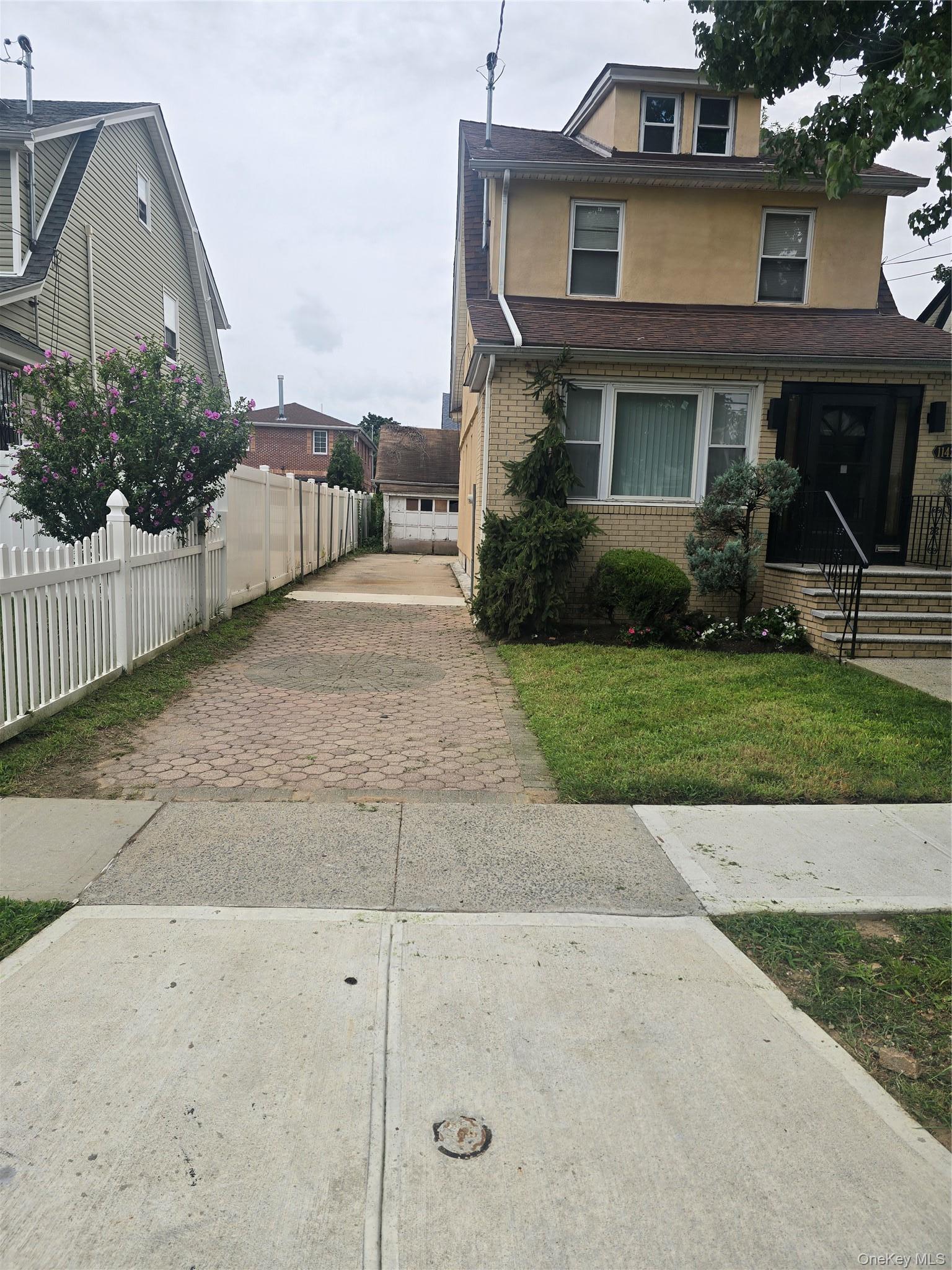 Single Family 175th Street  Queens, NY 11434, MLS-1041375-3