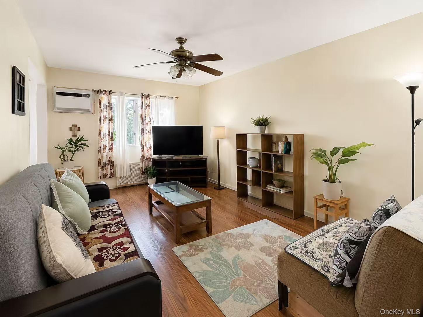 Single Family 82nd Street  Queens, NY 11370, MLS-1041376-3