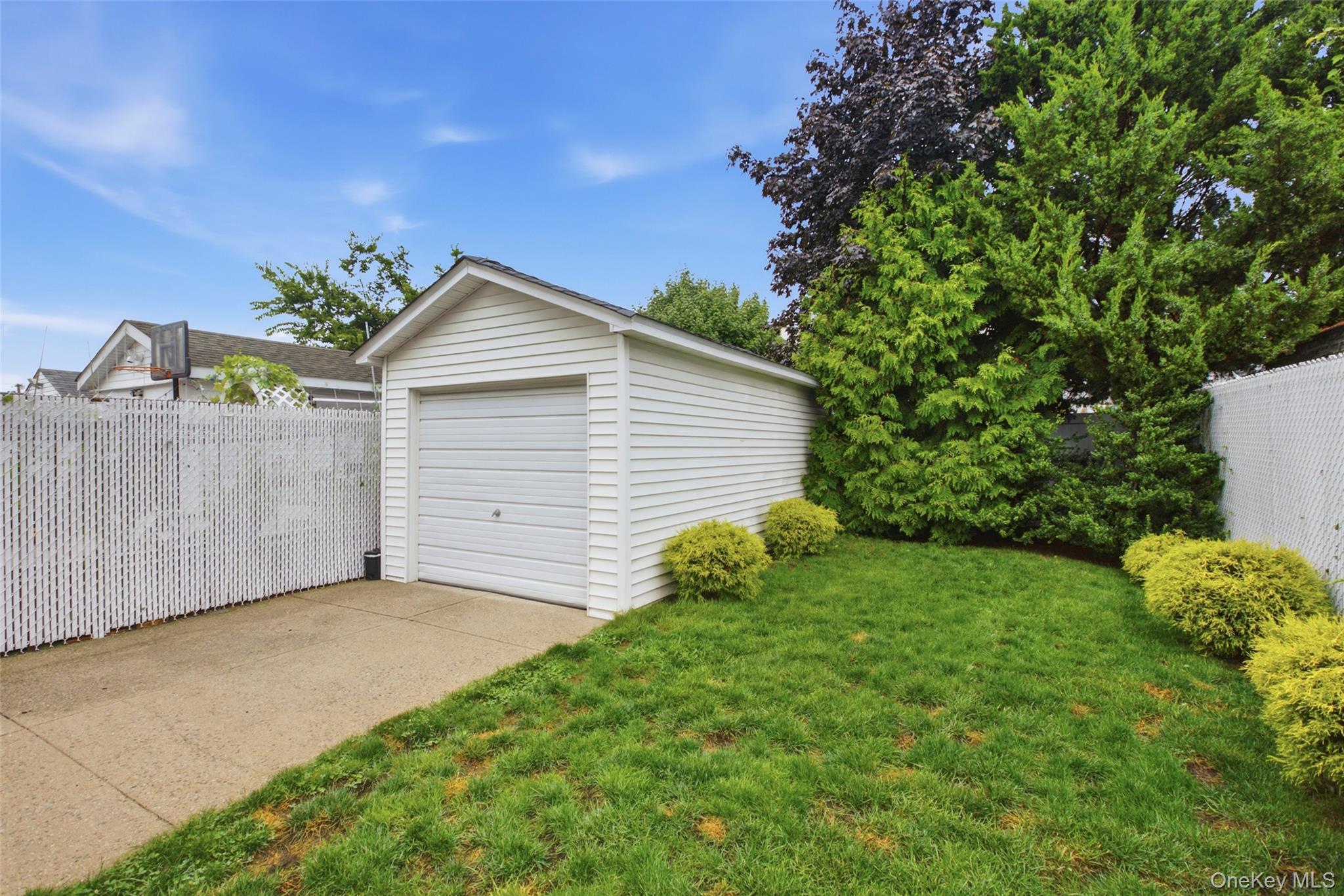 Single Family 133rd Avenue Queens, NY 11417, MLS-1041428-20