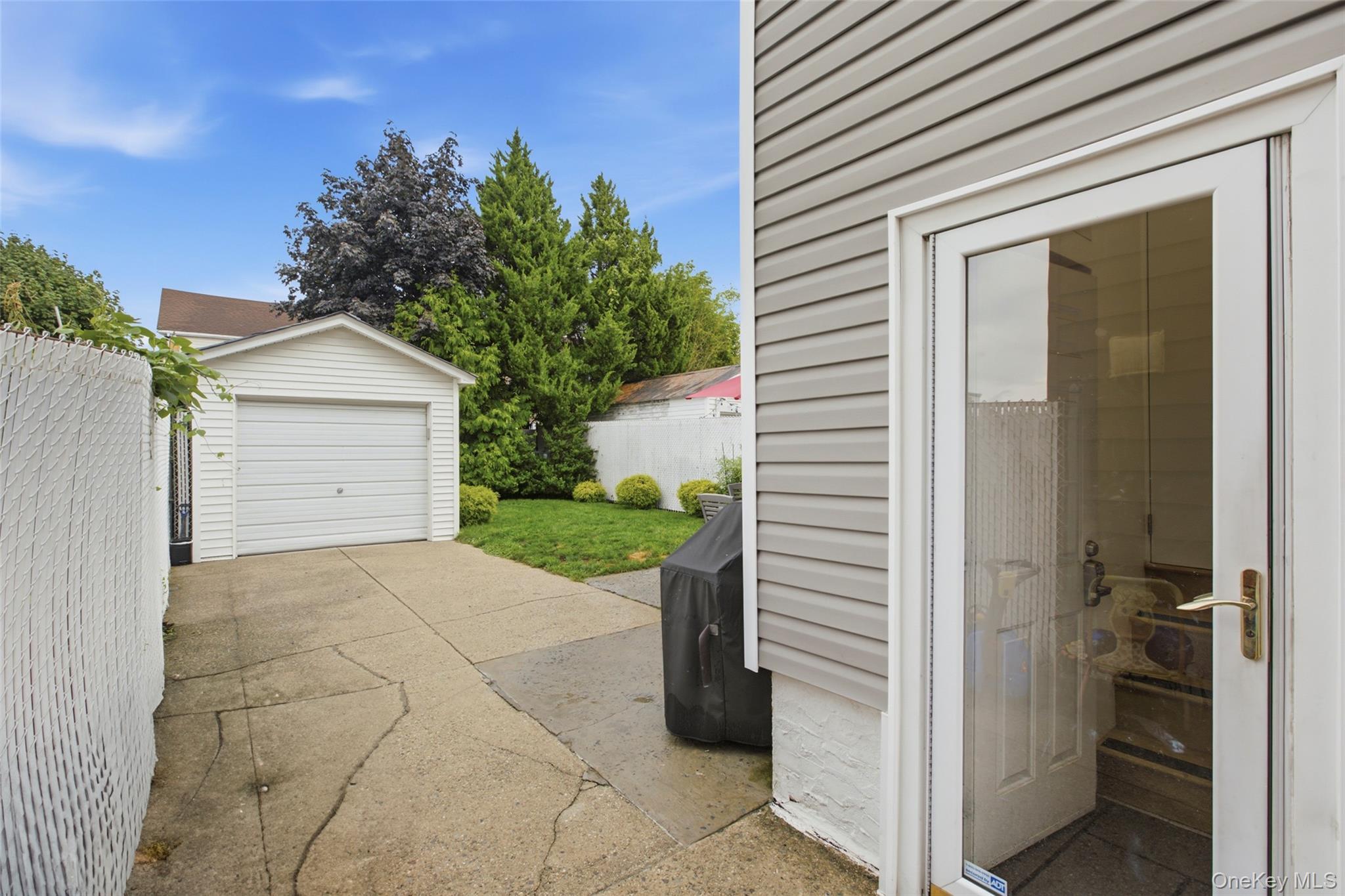 Single Family 133rd Avenue  Queens, NY 11417, MLS-1041428-3