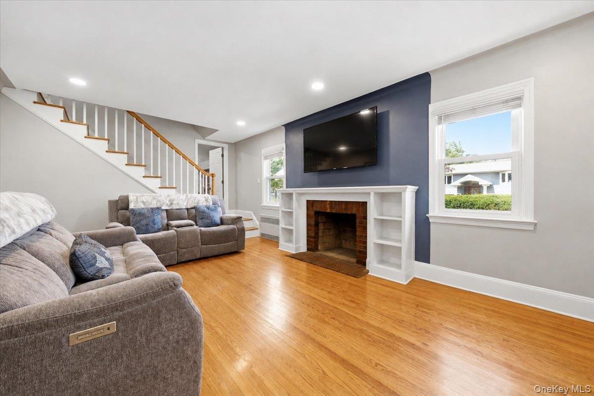 Single Family Union Street Nassau County, NY 11520, MLS-1041434-17