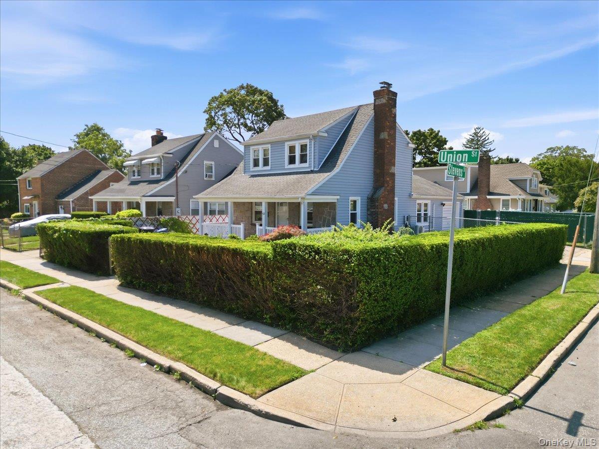 Single Family Union Street Nassau County, NY 11520, MLS-1041434-32