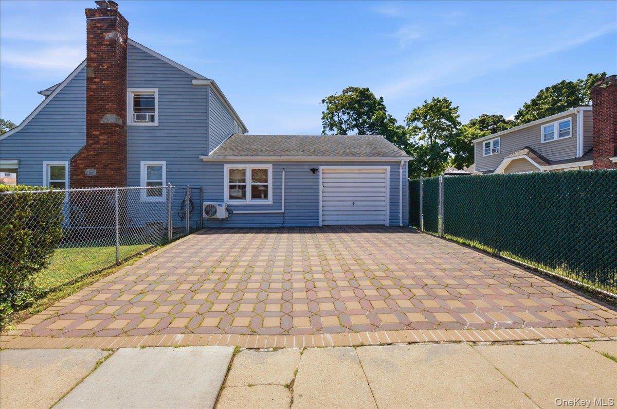 Single Family Union Street Nassau County, NY 11520, MLS-1041434-33