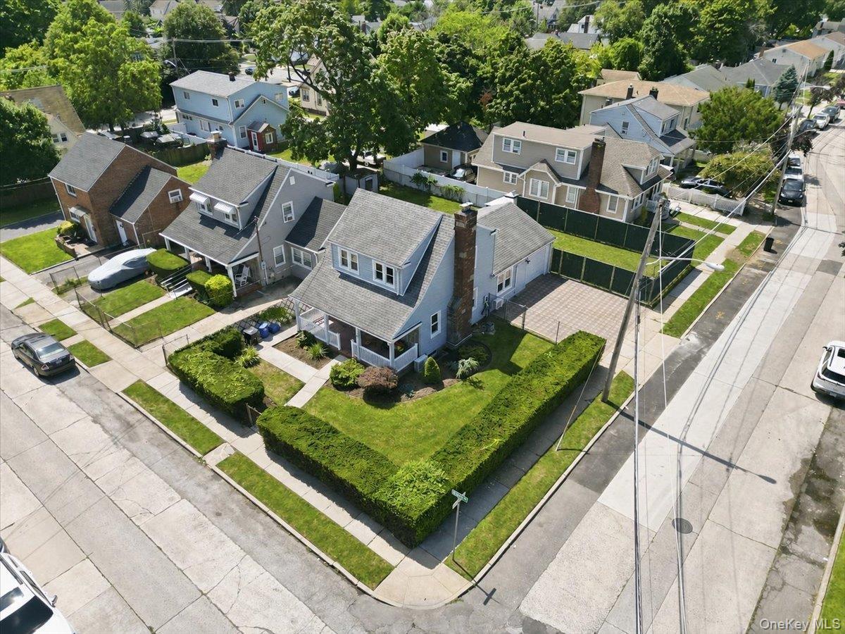 Single Family Union Street Nassau County, NY 11520, MLS-1041434-42